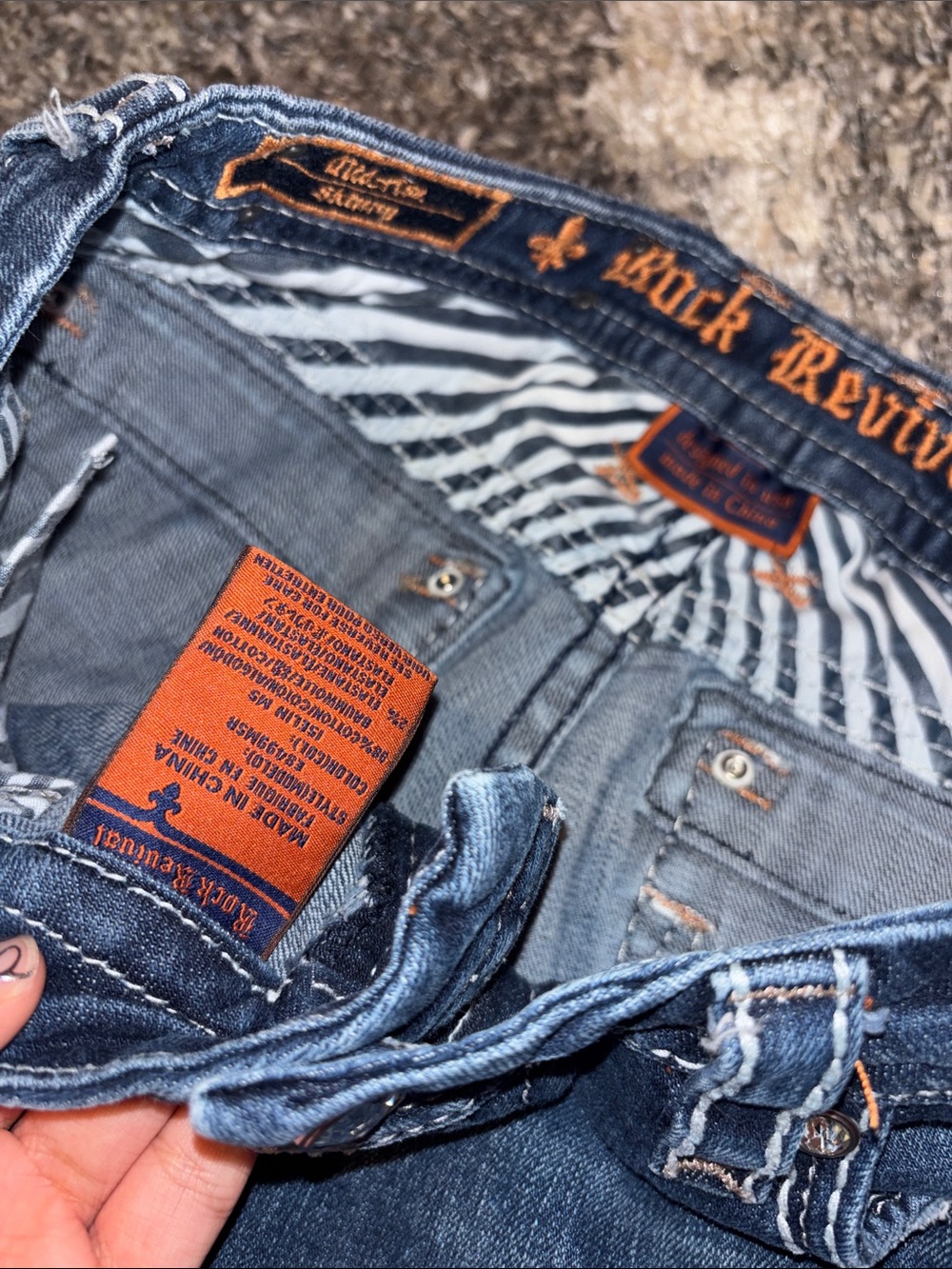 Rock Revival Rhinestone Jeans - Picture 6 of 9